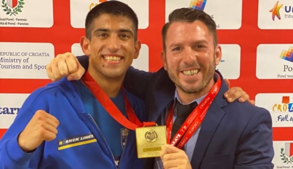 A generic square placeholder image with rounded corners in a figure.