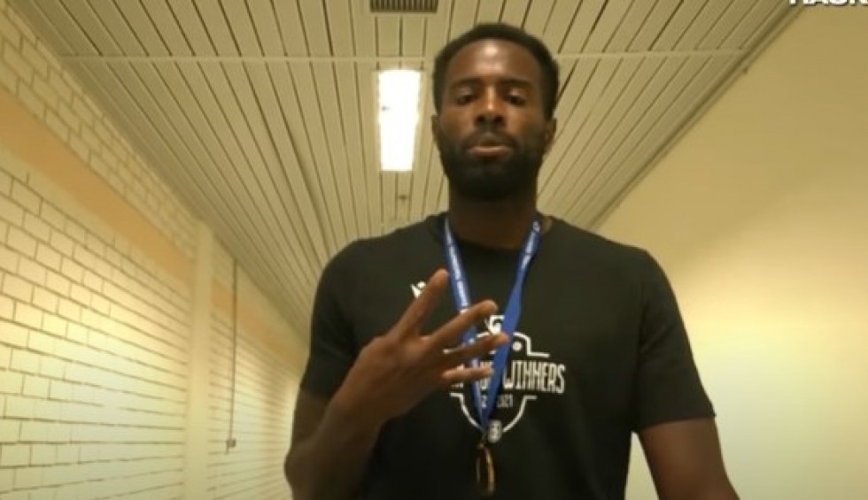 A generic square placeholder image with rounded corners in a figure.