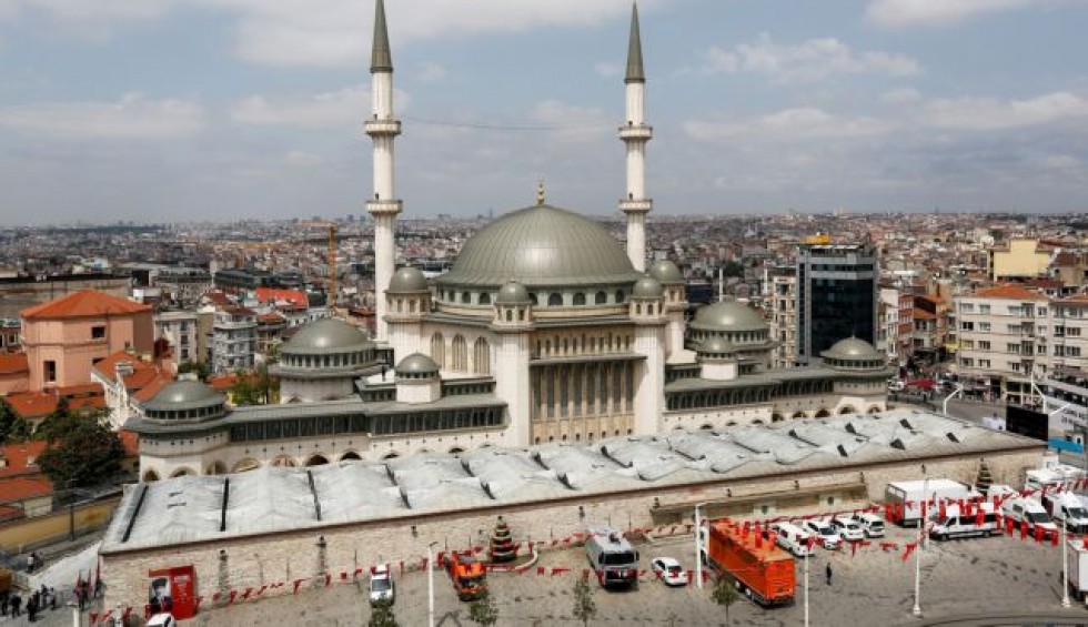 A generic square placeholder image with rounded corners in a figure.