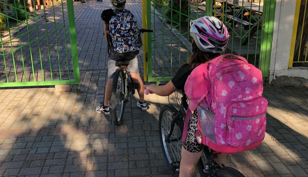 A generic square placeholder image with rounded corners in a figure.