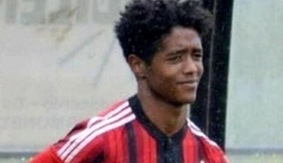 A generic square placeholder image with rounded corners in a figure.