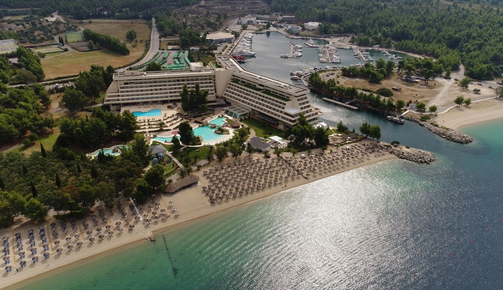 A generic square placeholder image with rounded corners in a figure.