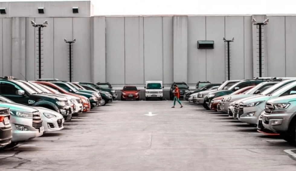 A generic square placeholder image with rounded corners in a figure.