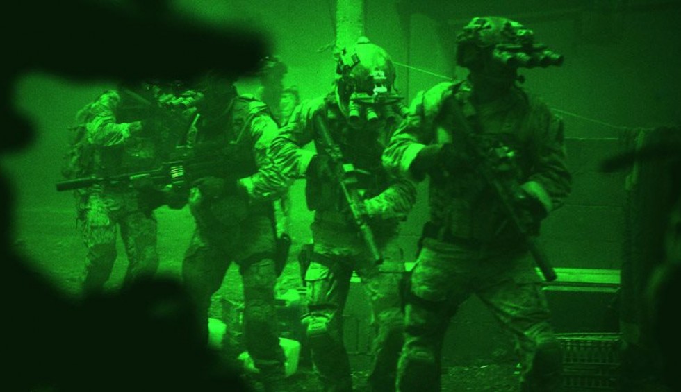 A generic square placeholder image with rounded corners in a figure.