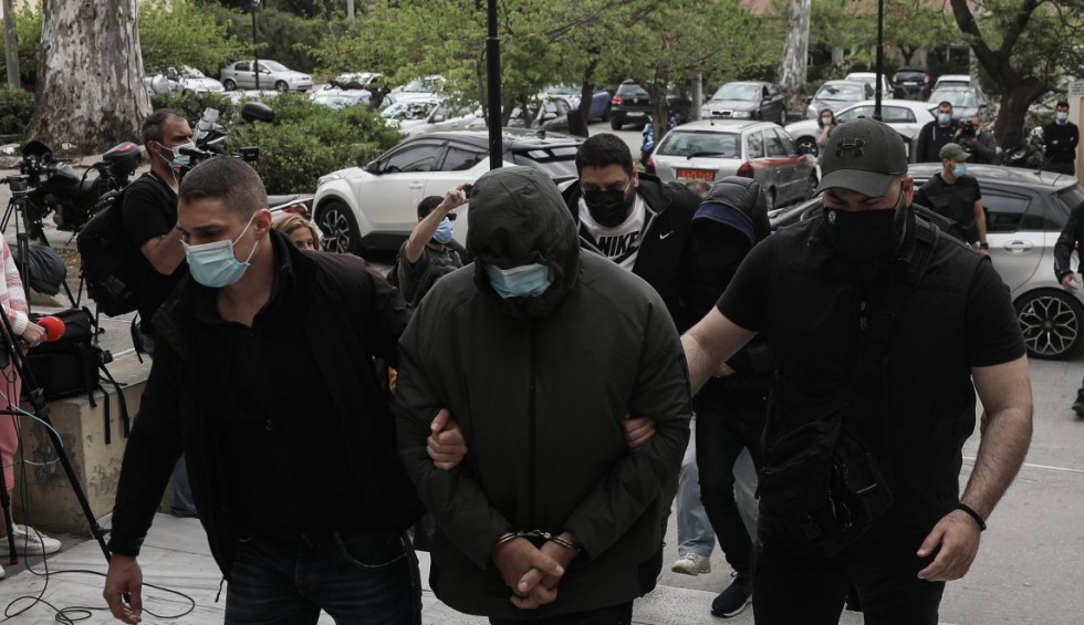 A generic square placeholder image with rounded corners in a figure.