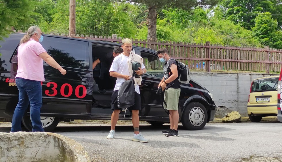 A generic square placeholder image with rounded corners in a figure.