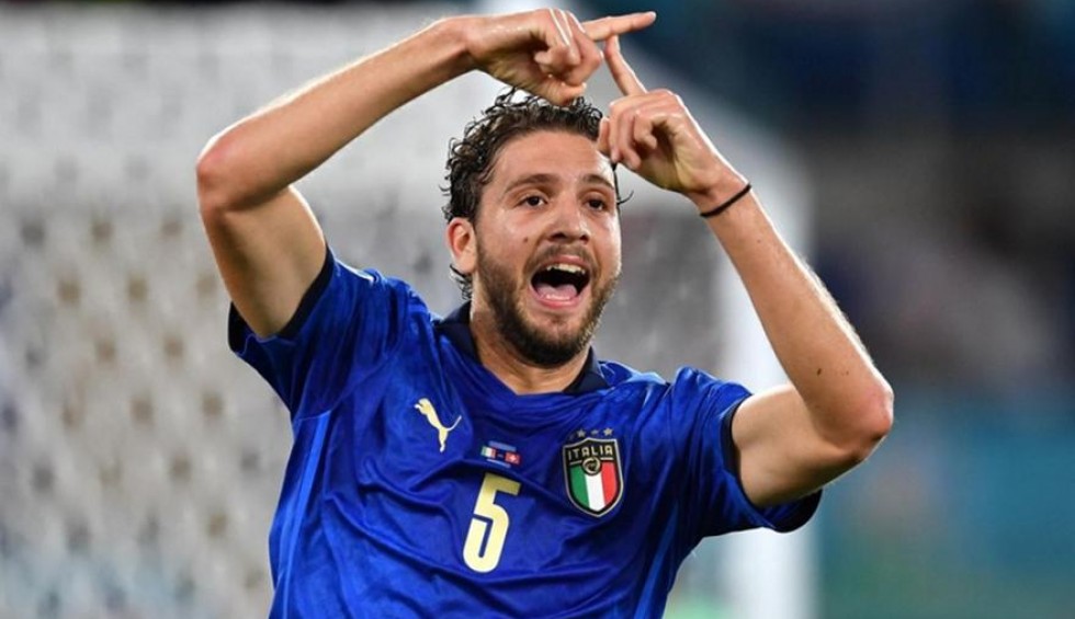 A generic square placeholder image with rounded corners in a figure.