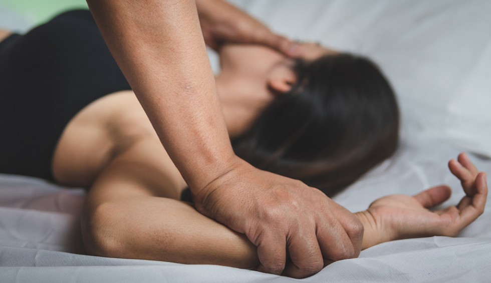 A generic square placeholder image with rounded corners in a figure.