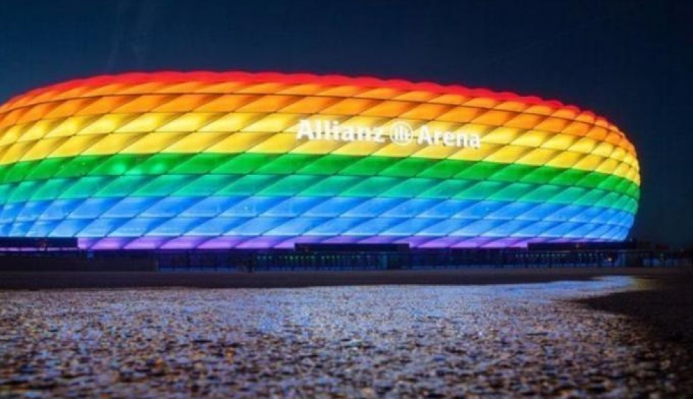 A generic square placeholder image with rounded corners in a figure.