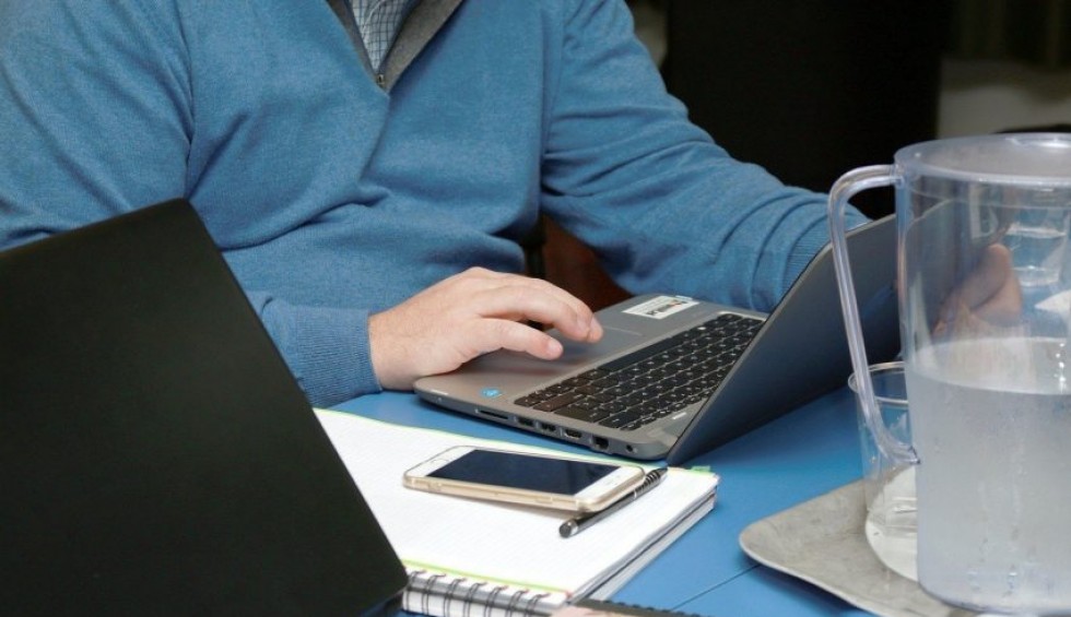 A generic square placeholder image with rounded corners in a figure.