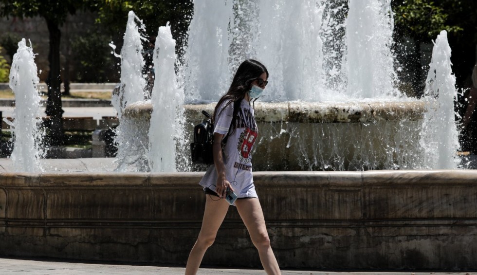 A generic square placeholder image with rounded corners in a figure.