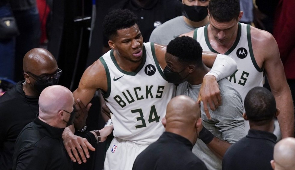 A generic square placeholder image with rounded corners in a figure.