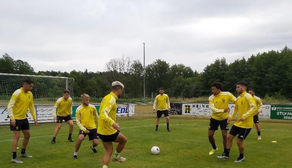 A generic square placeholder image with rounded corners in a figure.