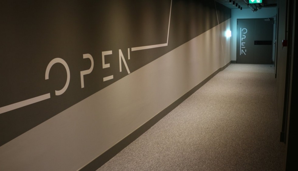 A generic square placeholder image with rounded corners in a figure.