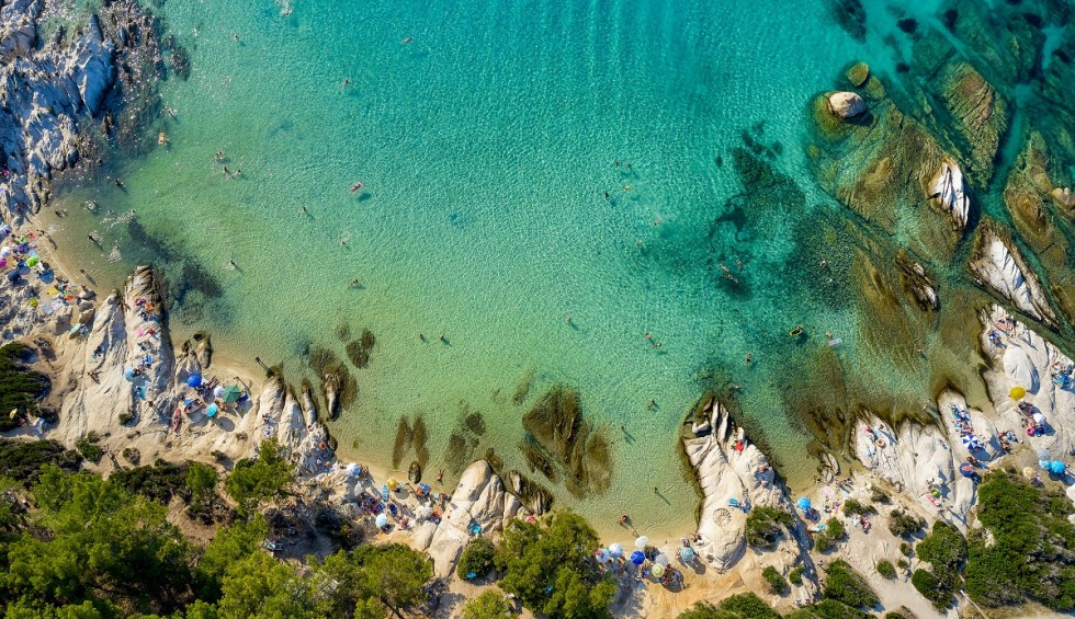 A generic square placeholder image with rounded corners in a figure.