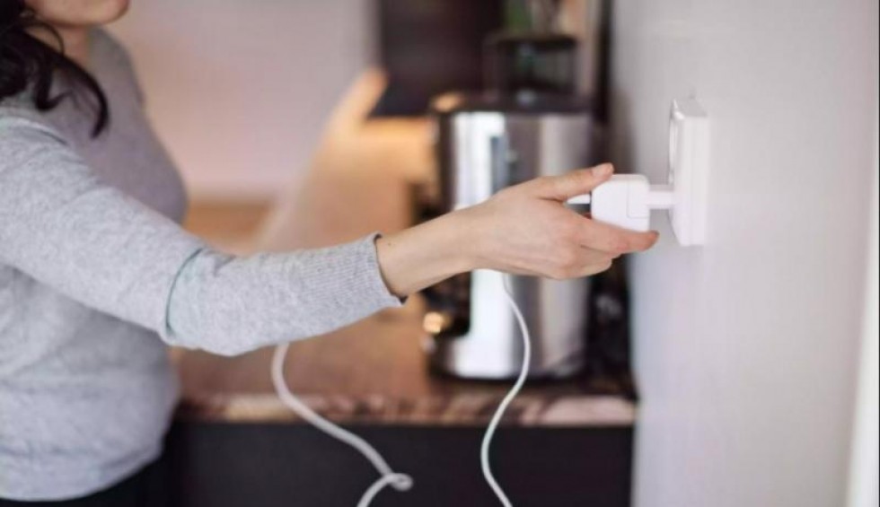 A generic square placeholder image with rounded corners in a figure.