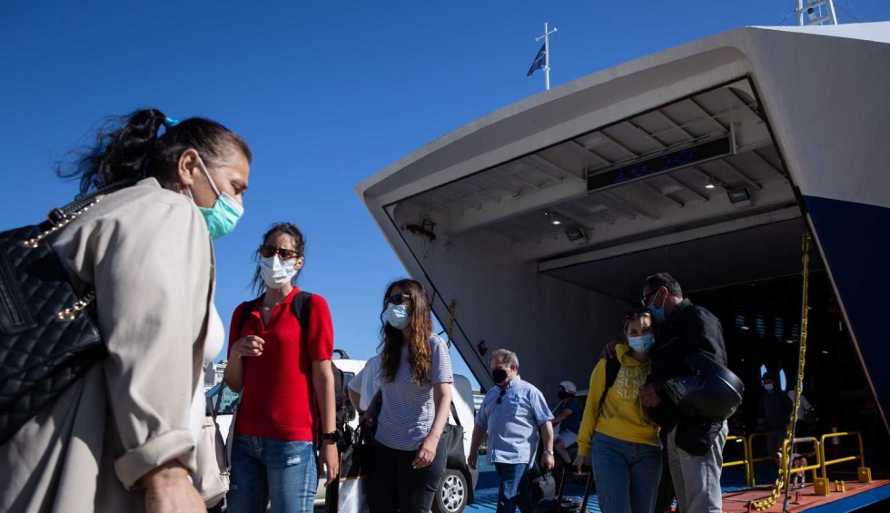 A generic square placeholder image with rounded corners in a figure.