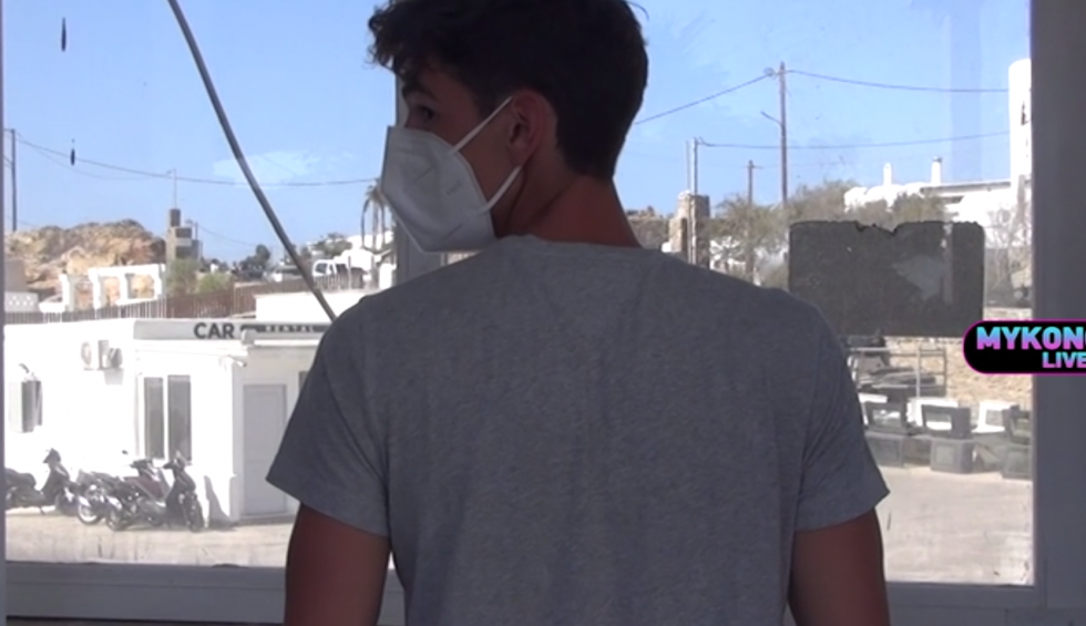 A generic square placeholder image with rounded corners in a figure.