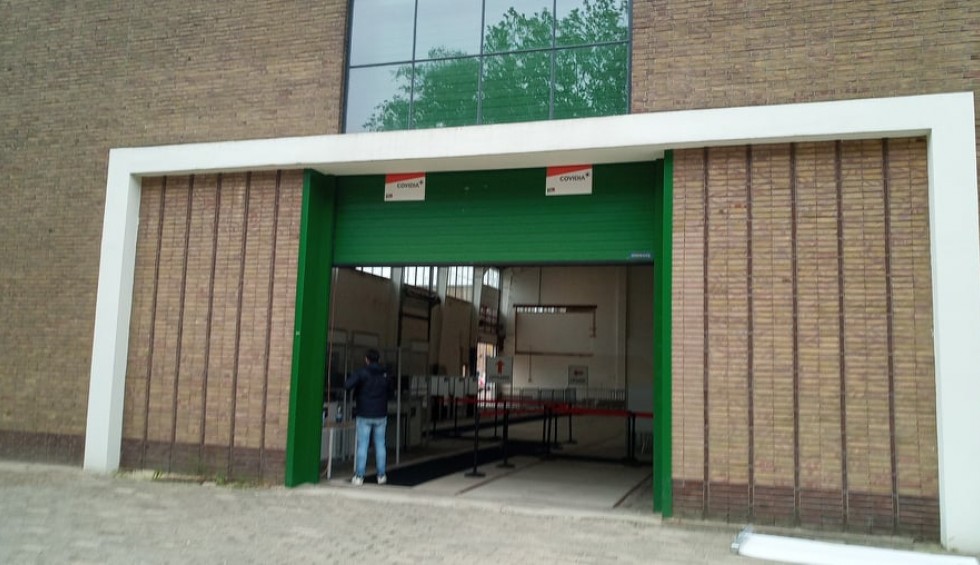 A generic square placeholder image with rounded corners in a figure.