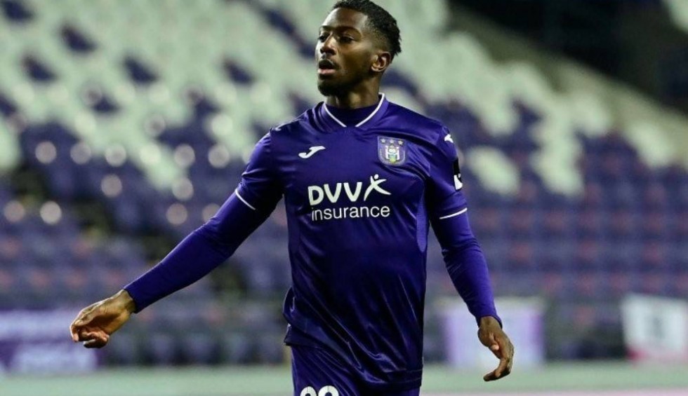 A generic square placeholder image with rounded corners in a figure.