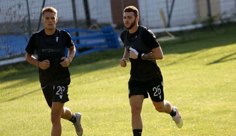 A generic square placeholder image with rounded corners in a figure.