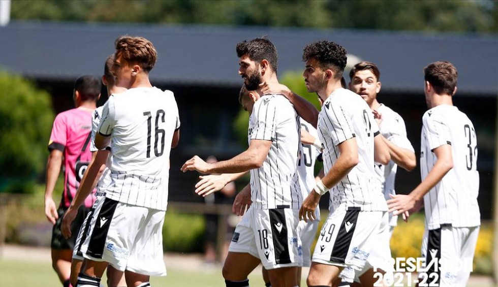 A generic square placeholder image with rounded corners in a figure.