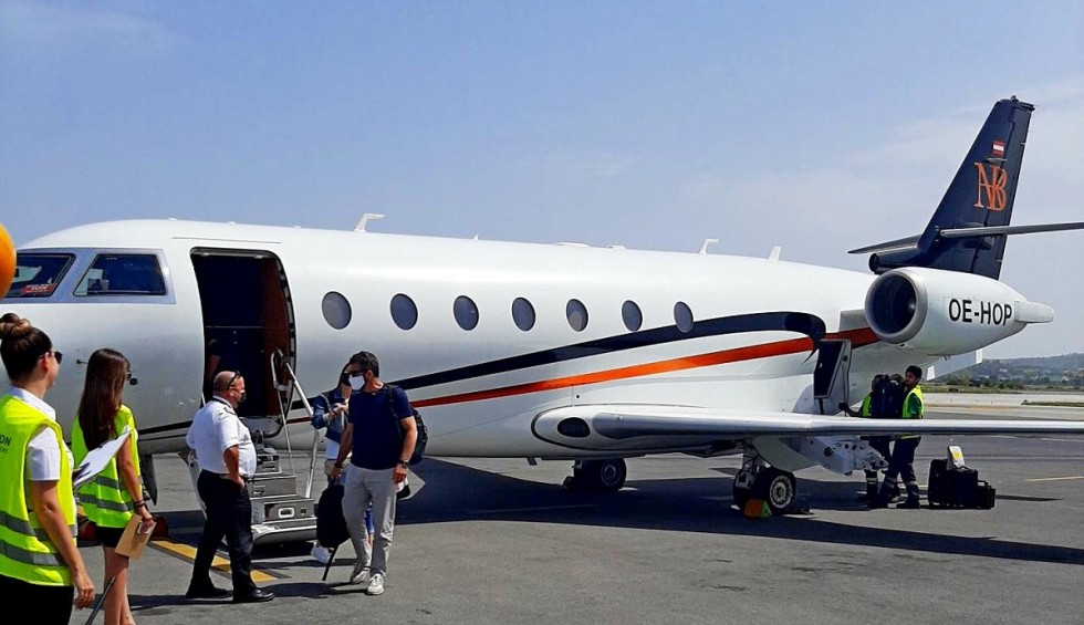 A generic square placeholder image with rounded corners in a figure.