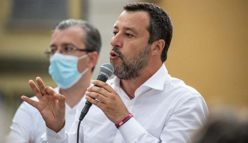 A generic square placeholder image with rounded corners in a figure.