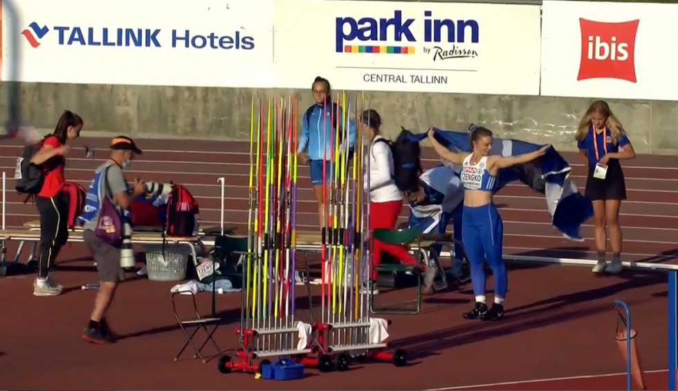 A generic square placeholder image with rounded corners in a figure.