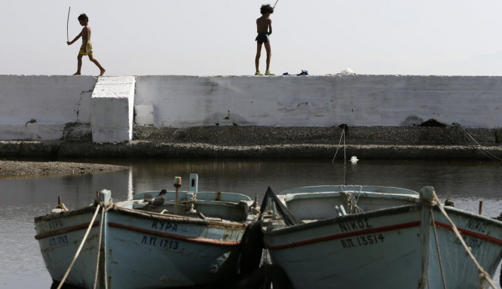 A generic square placeholder image with rounded corners in a figure.