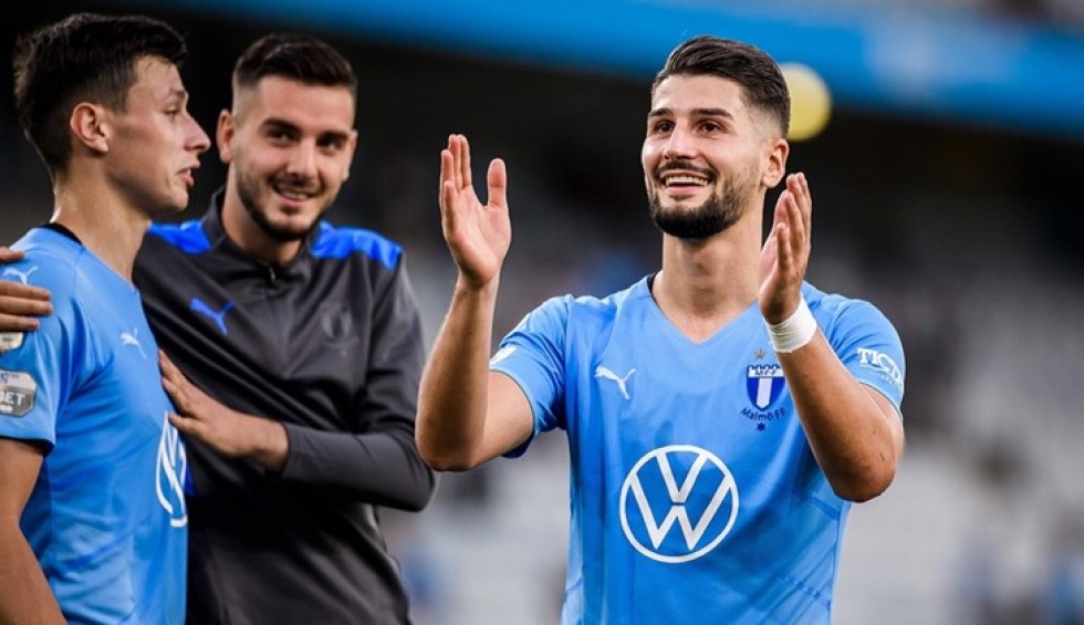 A generic square placeholder image with rounded corners in a figure.