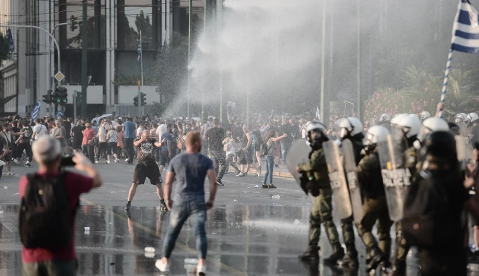 A generic square placeholder image with rounded corners in a figure.