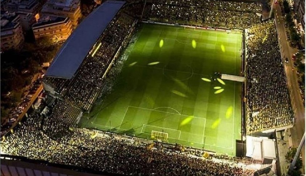 A generic square placeholder image with rounded corners in a figure.