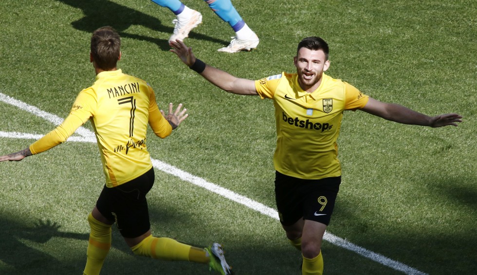 A generic square placeholder image with rounded corners in a figure.