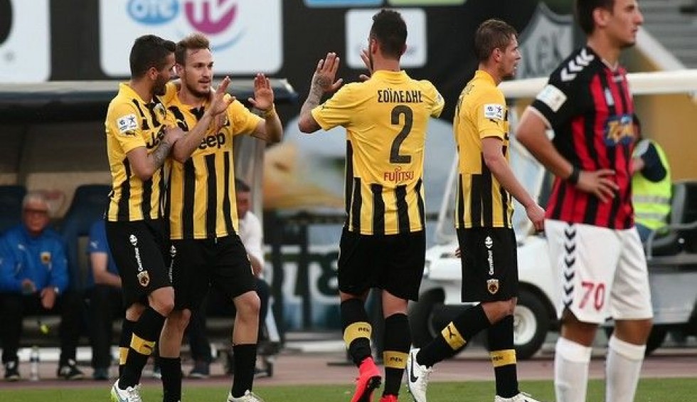 A generic square placeholder image with rounded corners in a figure.