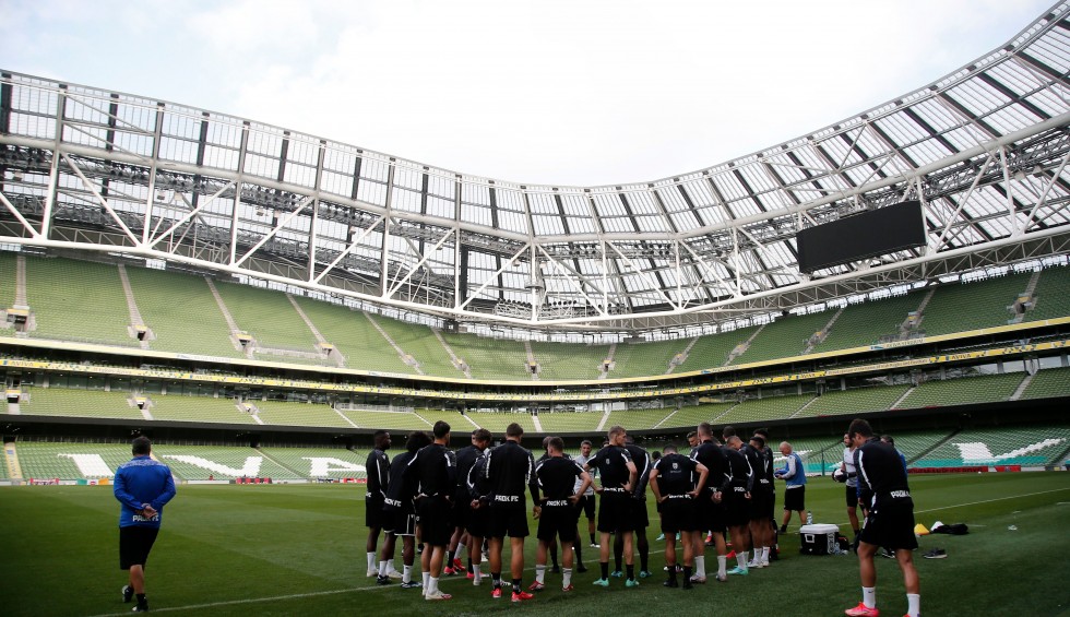 A generic square placeholder image with rounded corners in a figure.