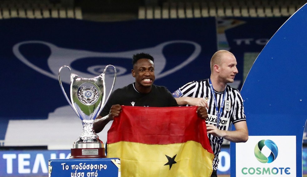 A generic square placeholder image with rounded corners in a figure.