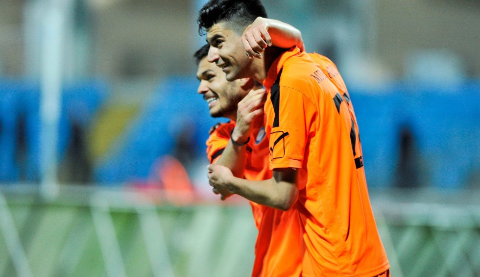 A generic square placeholder image with rounded corners in a figure.