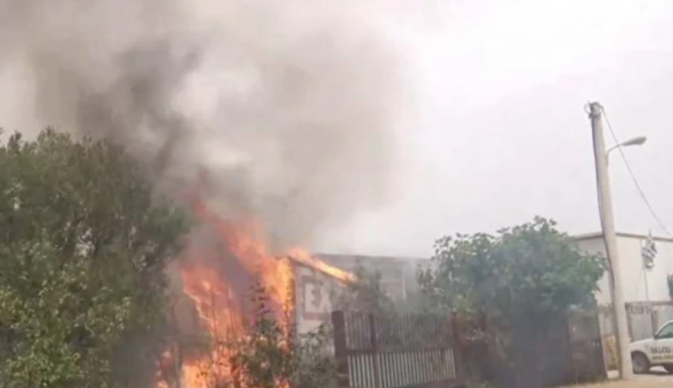 A generic square placeholder image with rounded corners in a figure.