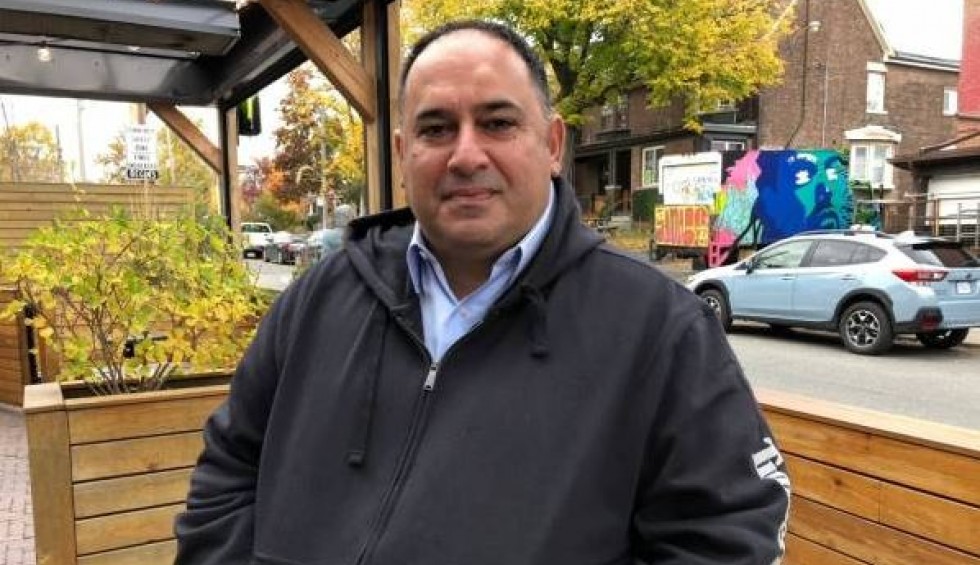 A generic square placeholder image with rounded corners in a figure.