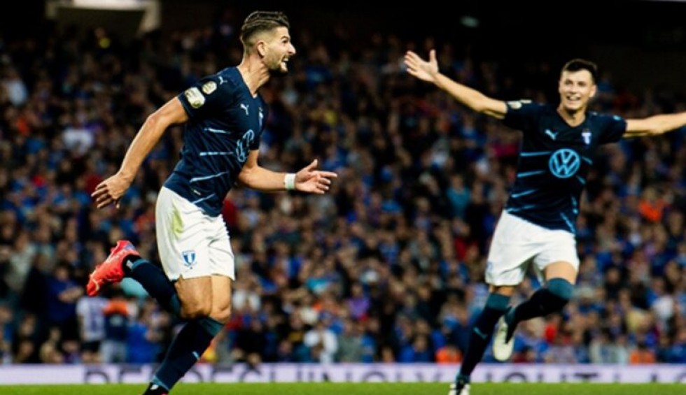 A generic square placeholder image with rounded corners in a figure.