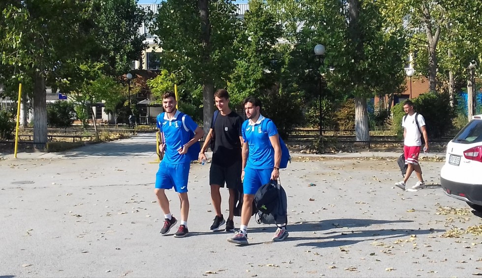 A generic square placeholder image with rounded corners in a figure.