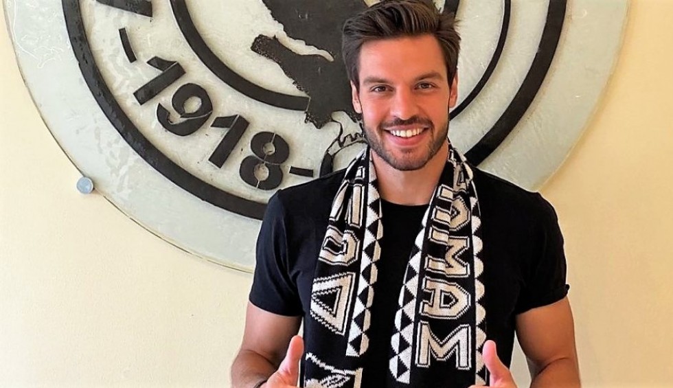 A generic square placeholder image with rounded corners in a figure.