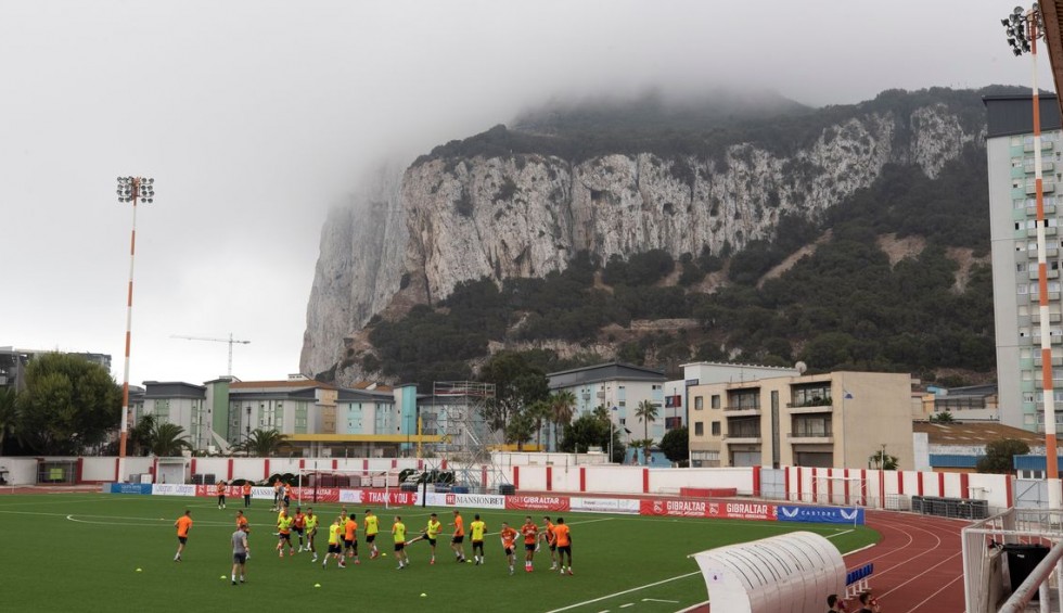 A generic square placeholder image with rounded corners in a figure.