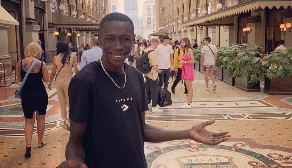 A generic square placeholder image with rounded corners in a figure.