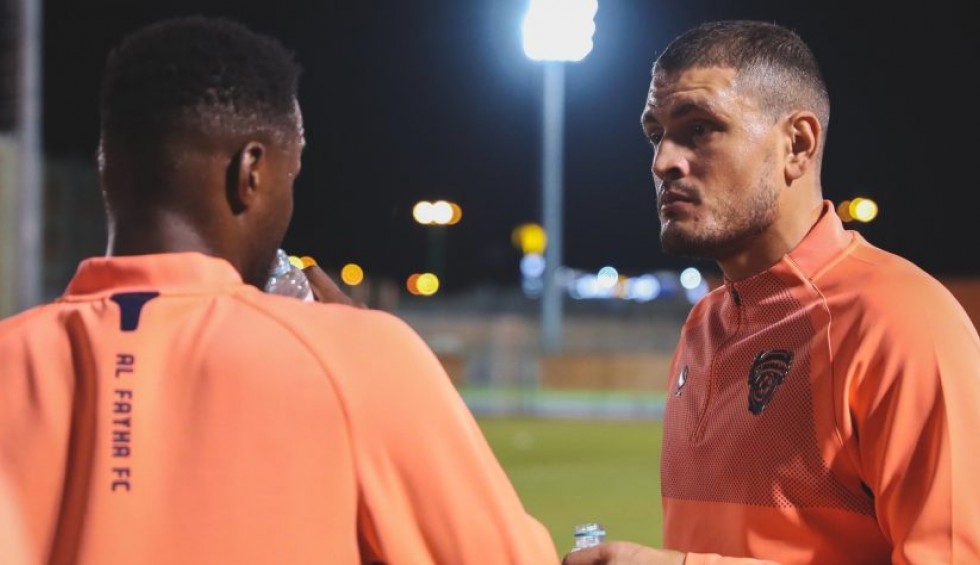 A generic square placeholder image with rounded corners in a figure.