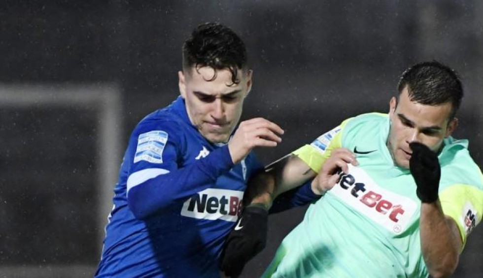 A generic square placeholder image with rounded corners in a figure.