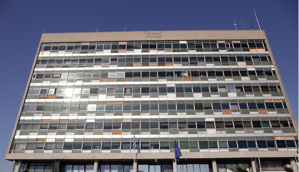 A generic square placeholder image with rounded corners in a figure.