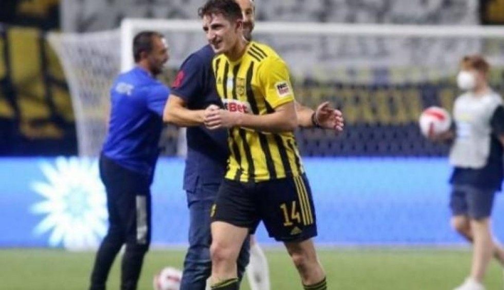 A generic square placeholder image with rounded corners in a figure.