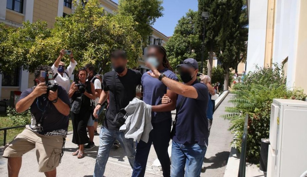 A generic square placeholder image with rounded corners in a figure.